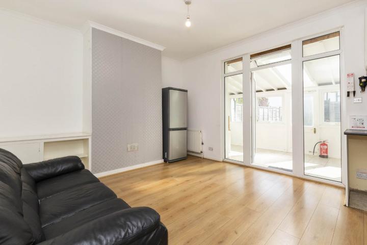 Modern and Central Apartment Hamilton Road, Dollis Hill